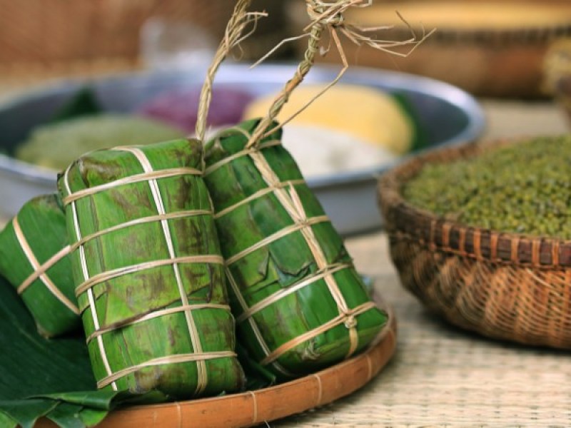 Tết Nam Bộ kể chuyện 'Nguồn gốc và ý nghĩa bánh tét'